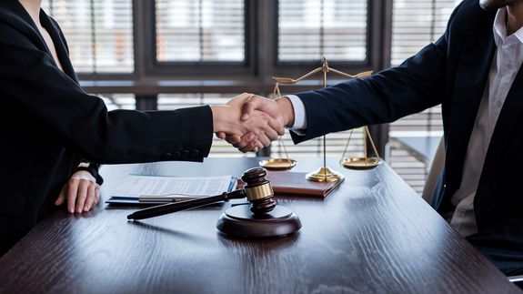 Expert Business Law Services in the UAE