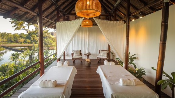 Convenient Location and Flexible Hours