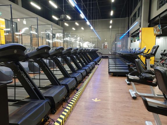 How long does the home gym setup process typically take?
