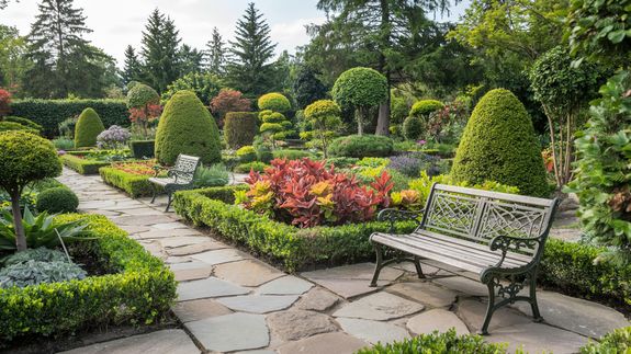 What services do you offer at Yardy N Tidy LTD?