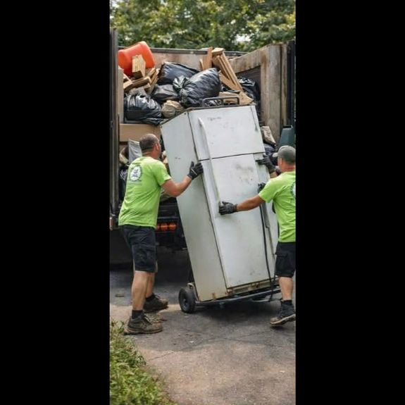 What types of junk can you remove on the same day?