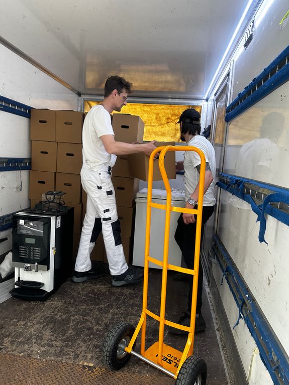 In- en uitpakservice