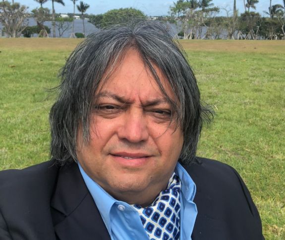 What types of events can Edwin perform at?