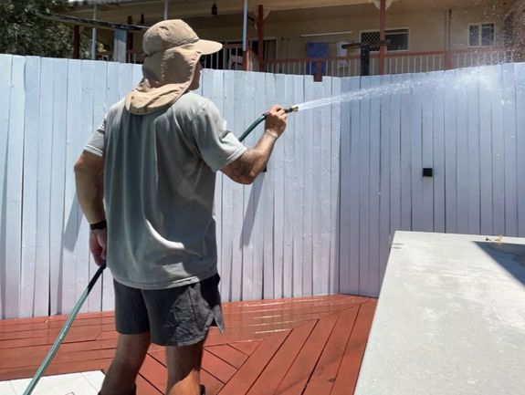 Elevate Your Gold Coast Home with a Pressured Cleaned Fence.