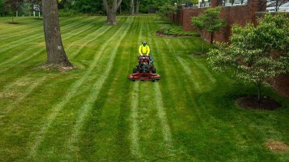 Lawn Care that Transforms Tallahassee Yards into Lush Retreats