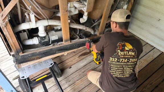 Effortless Debris Disposal in Lake City: Time is Money