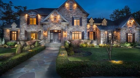 Avec P&F Père & Fille RE/MAX, avancez en confiance sur le marché immobilier