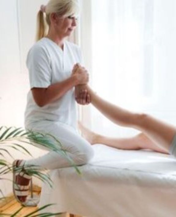 What techniques do you use in osteopathy and foot reflexology?