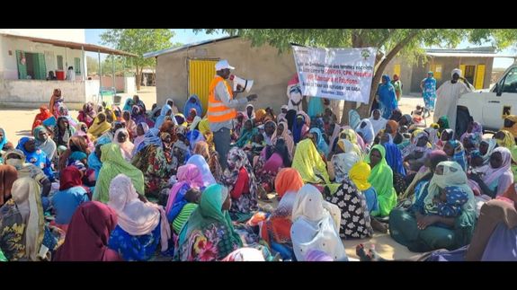 White Wooden Table With Chairs Set