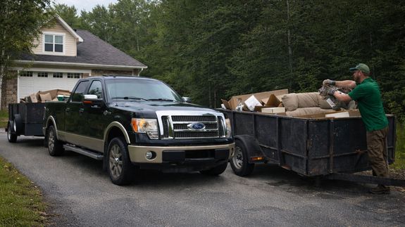 Need Junk Gone Today? We’re On the Way.