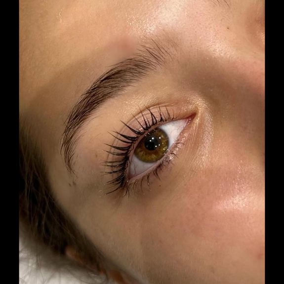 Expert Artists Who Understand Face Symmetry