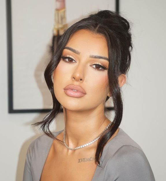 Enhances Skin Tone and Texture