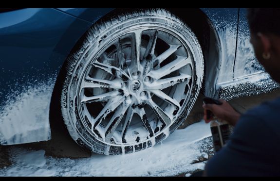 How do I book a mobile detailing appointment?