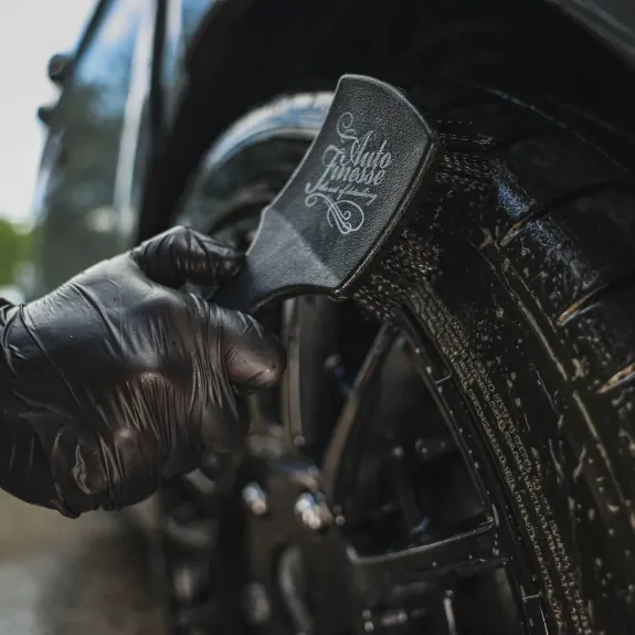 Tyre Cleaning and Dressing