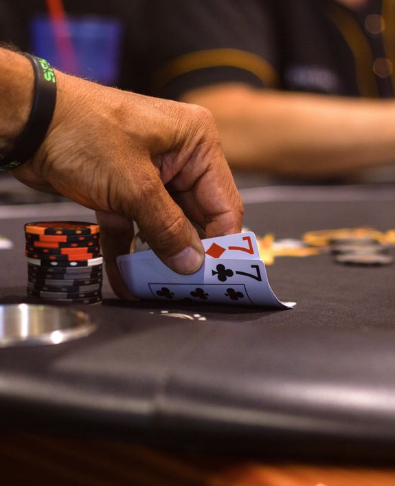 Can we request specific shots or poses during the event?