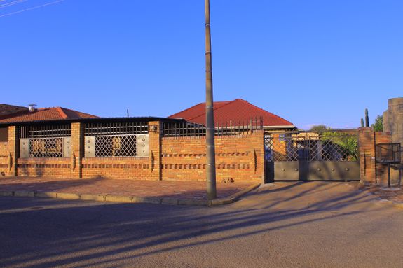 Prisonview Guesthouse (Ellaton, Klerksdorp)