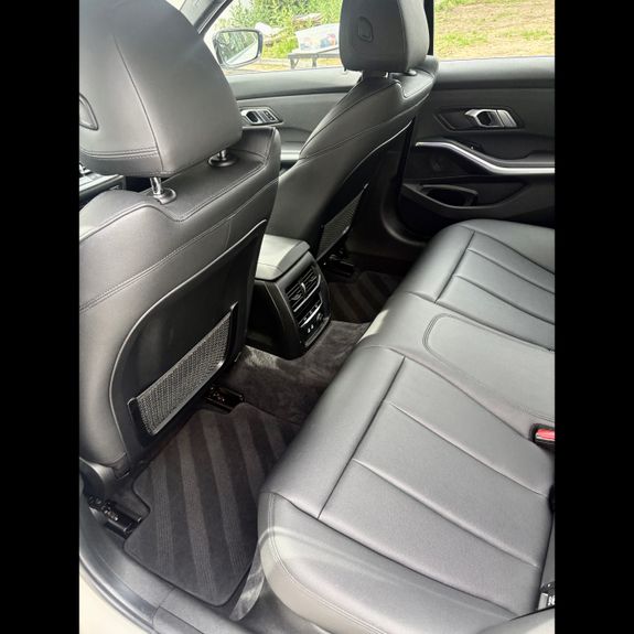 Can I schedule an appointment online for the Interior Detail?