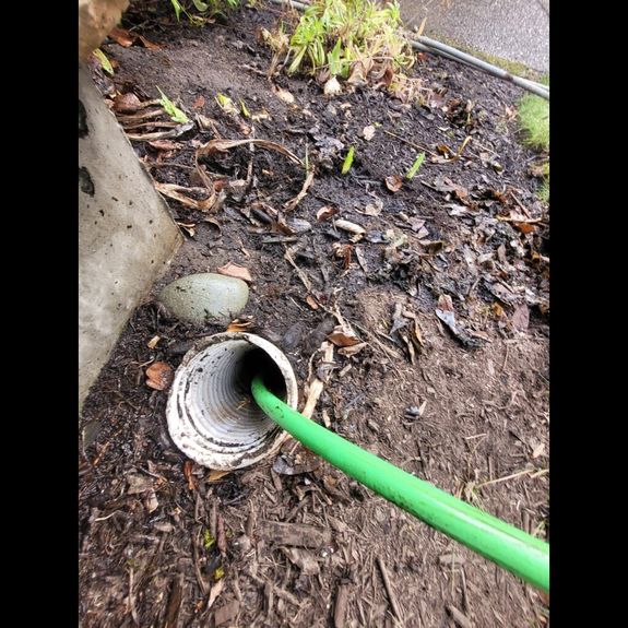 What is line jetting and how does it work?