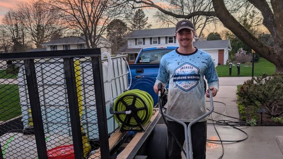 Professional Pressure Washing for Homes and Businesses