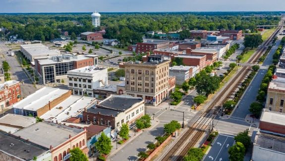 Erase Clutter. Embrace Space in Rocky Mount, VA.