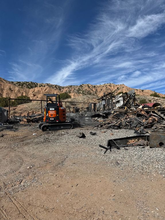 Relieve Yourself from the Weight of Construction Debris in Albuquerque