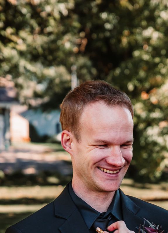 How much does the groom/groomsmen hair service cost?