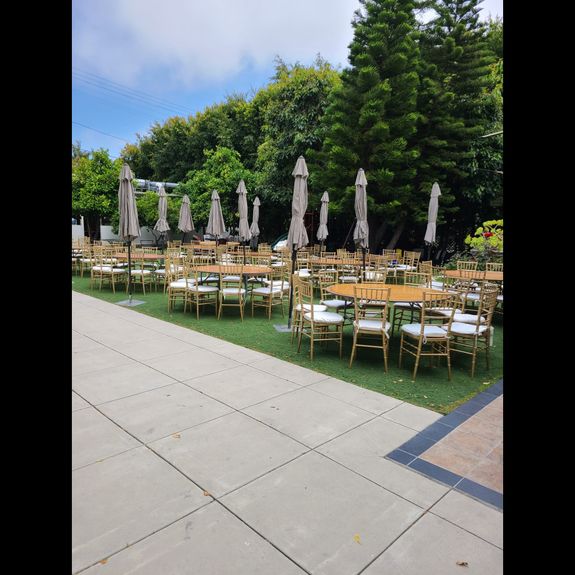 Do you offer discounts for large events?