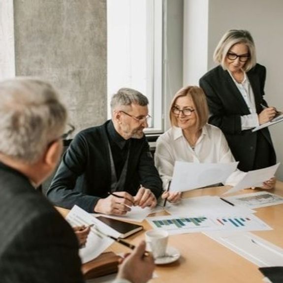 Soutien bilingue aux communautés diverses