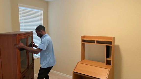 Declutter Your Space Instantly in Nashville.