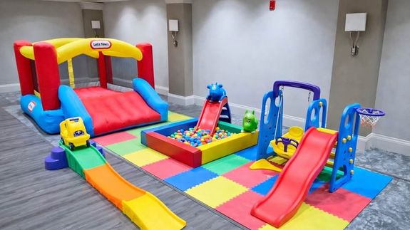 Luxury Kids Birthday Party Rentals in London, ON  Bouncy Castles, Soft Play & More