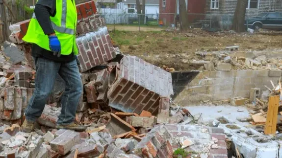 Clear the Clutter, Stress-Free.