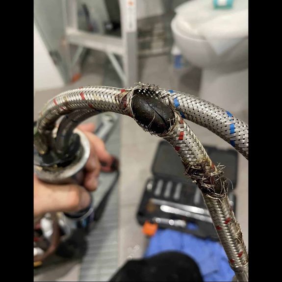 Emergency plumber in Edmondson Park NSW NSW